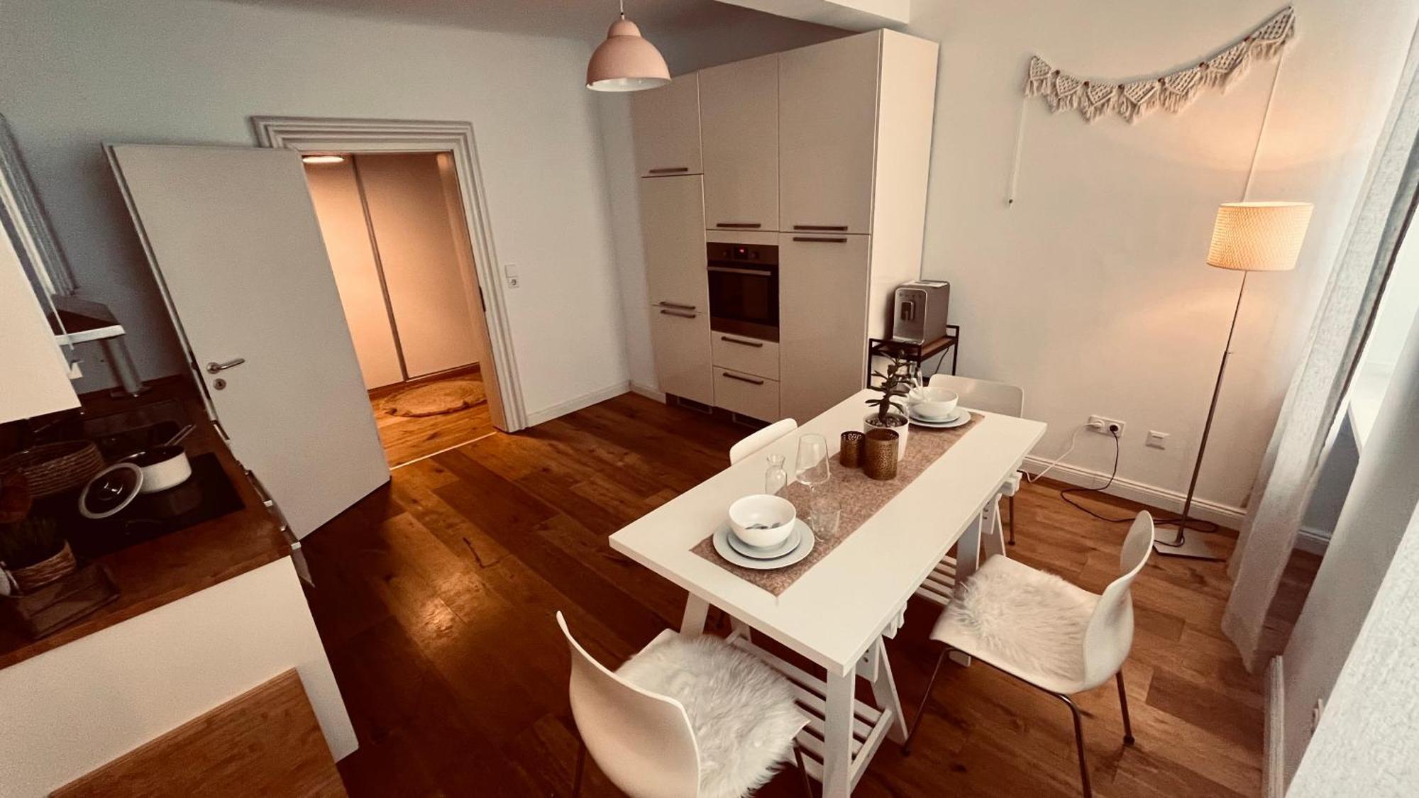 Apartment Am Schloss - Charme 萨尔布吕肯 外观 照片