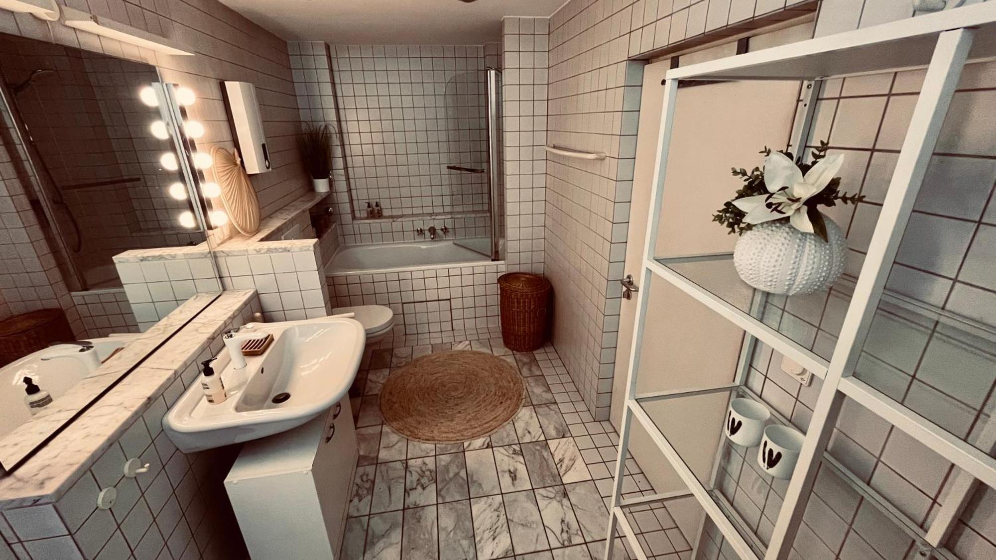 Apartment Am Schloss - Charme 萨尔布吕肯 外观 照片