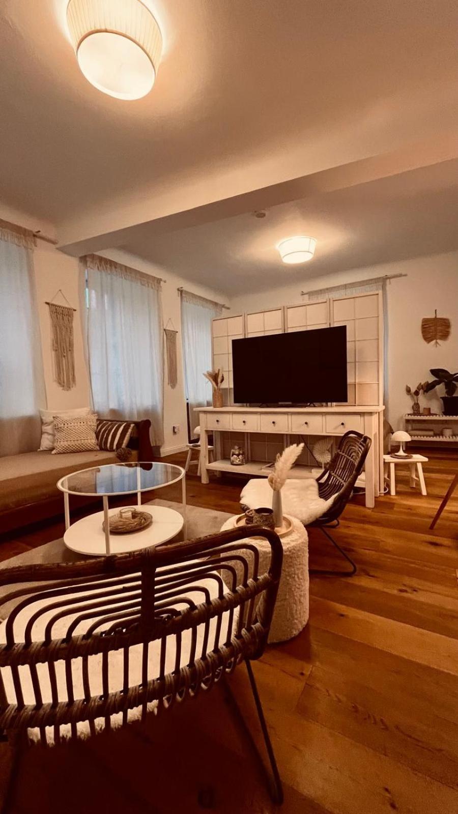 Apartment Am Schloss - Charme 萨尔布吕肯 外观 照片